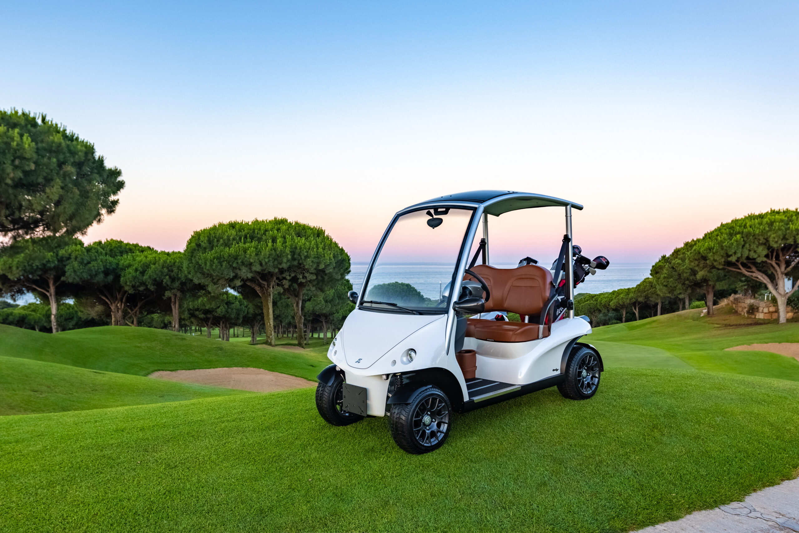 Garia Golf Cart White